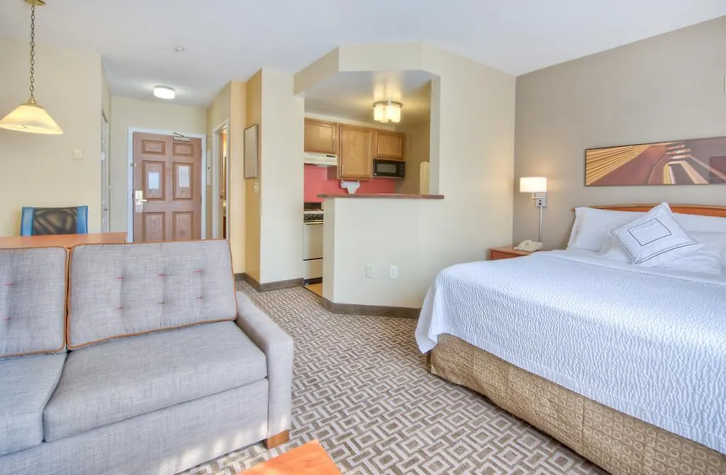 Towneplace Suites Charlotte University Research Park 3*,